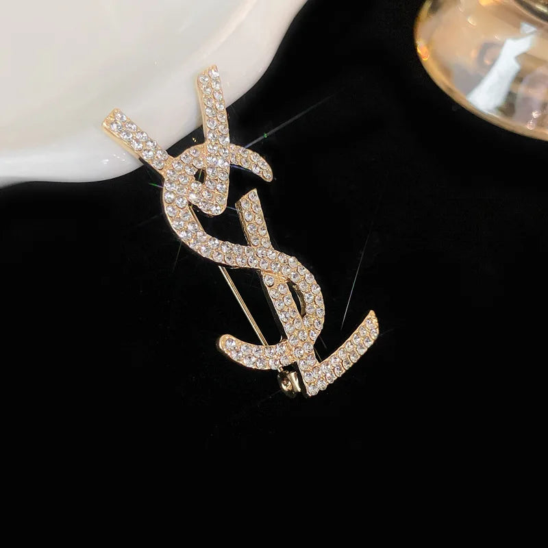 Creative Vintage Metal VSL Letter Brooches For Women Men Clothing Suit Trendy Luxury Brooch Pin Fashion Jewelry Accessories Gift